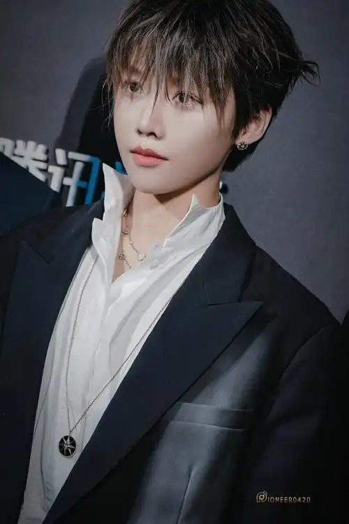 迪奥品牌大使刘雨昕