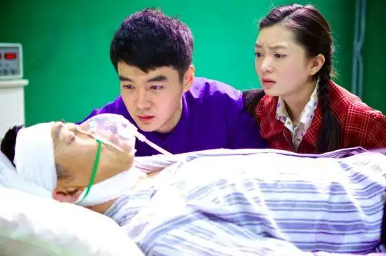 温暖的日子主创共同演绎温暖传奇