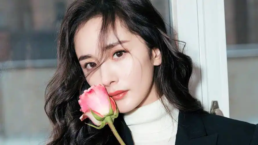 明星风尚杨幂壁纸封面图明星风尚 杨幂壁纸【1】壁纸于2020-06-16上传