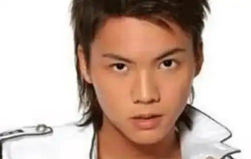 昔日蒜头鼻太普通,身边的杨颖亮了_手机搜狐网