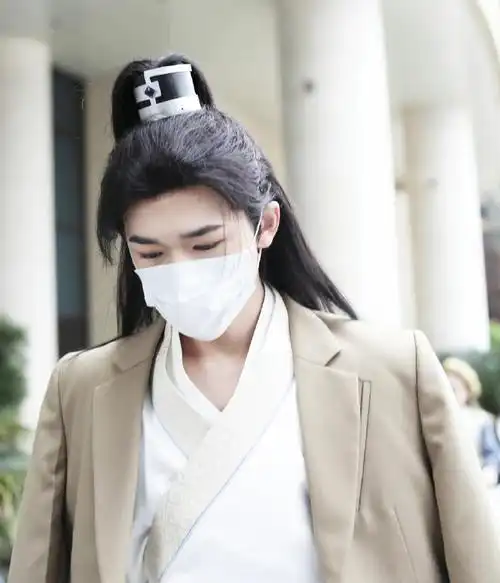 宋亚轩白衣古风造型