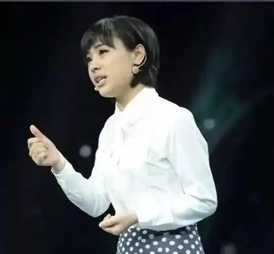 北大才女张培祥去世学校破例为她在八宝山办葬礼撒贝宁致悼词