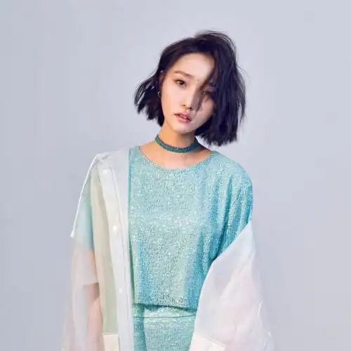 胡66丨烟嗓女声如带芒刺的玫瑰