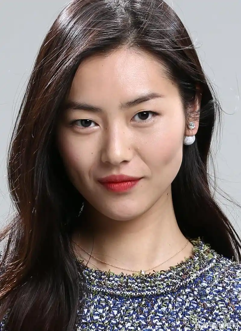 这才是自然美,超模刘雯无修复超清原生态生图定妆照.