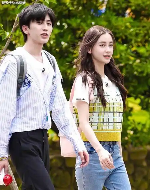 沙溢疑主动退出,蔡徐坤,杨颖不会参加_节目_观众_活力