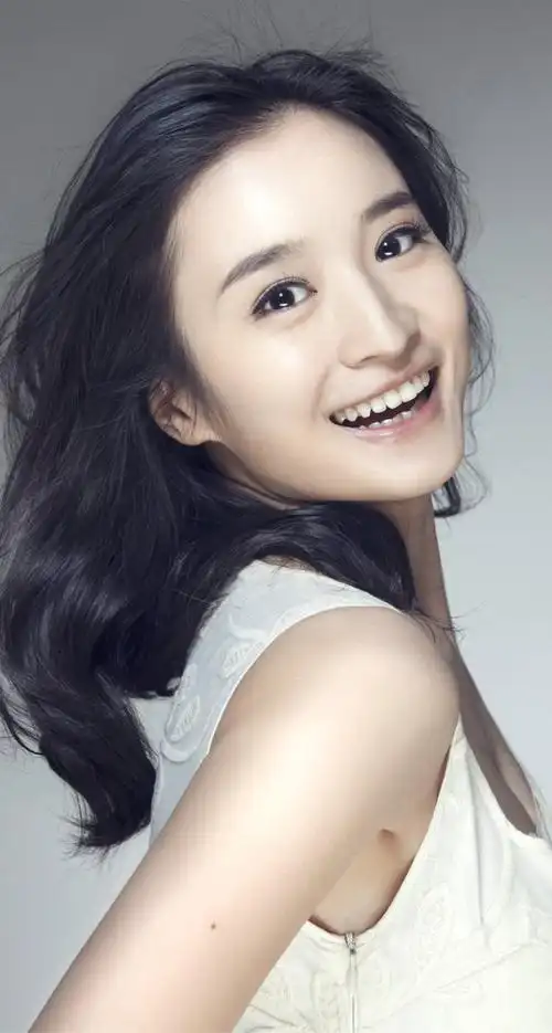 首页 手机壁纸 美女 林好清纯写真高清手机壁纸744*1