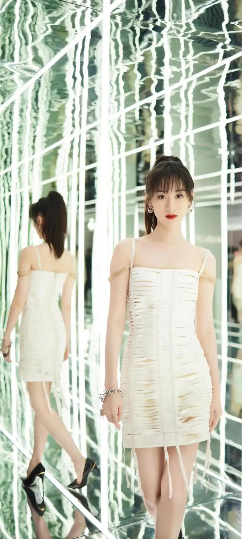 袁冰妍全屏手机壁纸