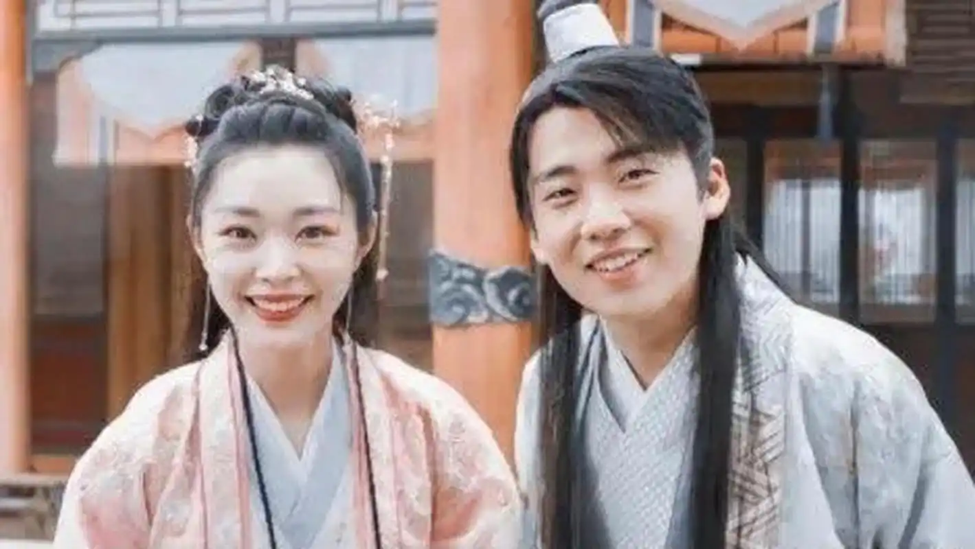 "有情人终成姐弟"[喵喵]#宋轶郭麒麟还演姐弟