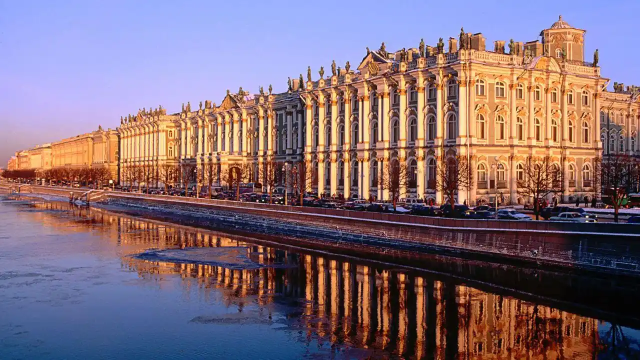 " data-lemmaid="4404552">艾尔米塔什博物馆 /a>的"六宫殿建筑群"