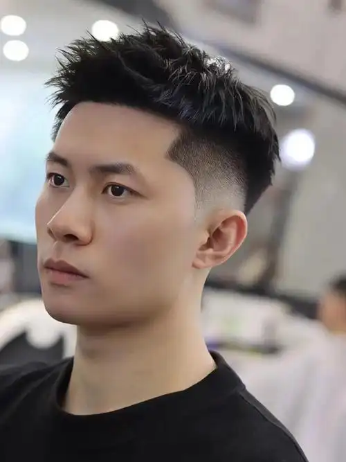 2023最火的4种男士发型它能让你变身型男千万别错过