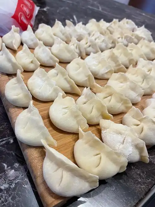 饺子就酒,越喝越有 !