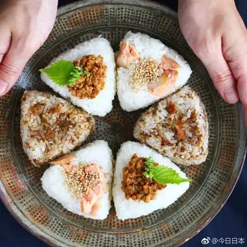 美味的饭团拼盘(ins:tukadakk)