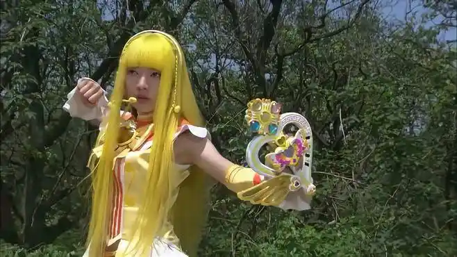 巴啦啦小魔仙:牛奶不见了,小蓝很着急,赶紧出去找