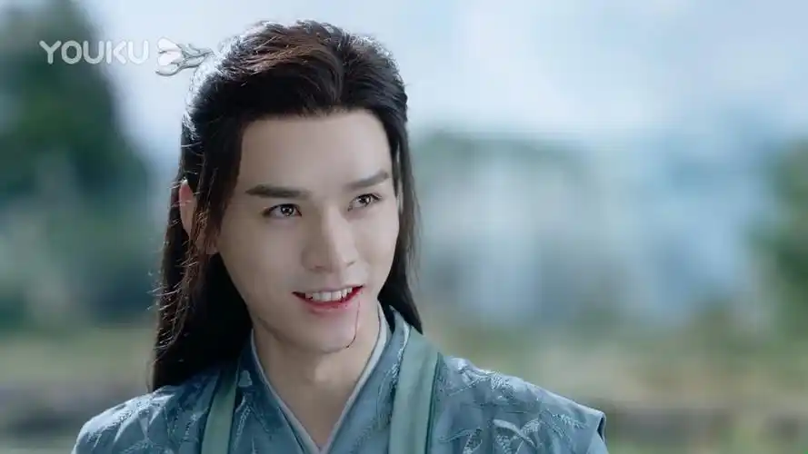 温客行龚俊天上的月亮和漆黑的床