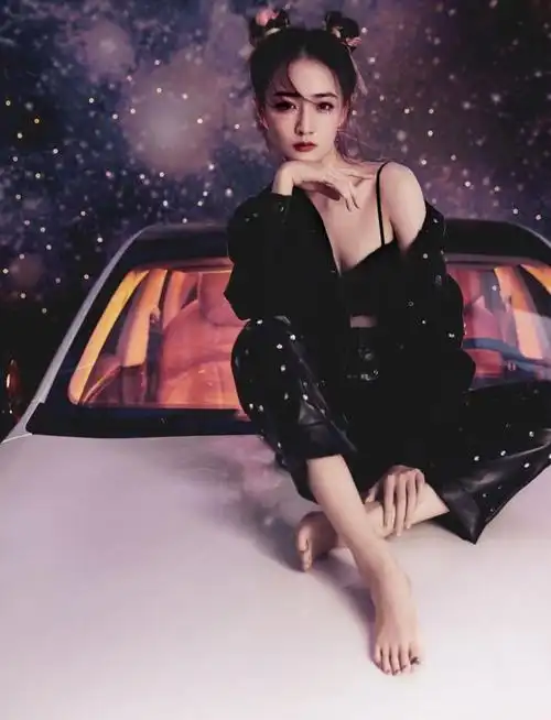 徐璐太爱秀身材,一袭轻纱公主裙尽显甜美范,心动女神就是她