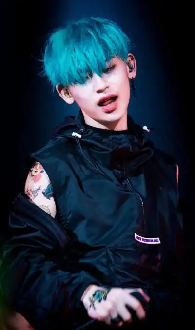 王琳凯小丑造型