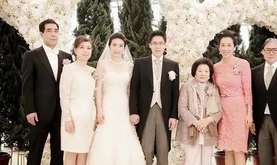 霍启刚的八年追妻路曾遭郭晶晶父母反对几经风波终修成正果