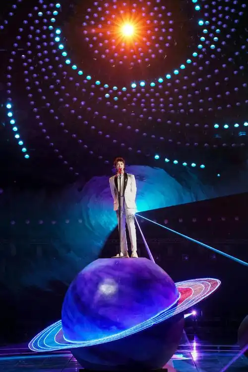 华晨宇舞台好浪漫##华晨宇舞台实时收视率登顶