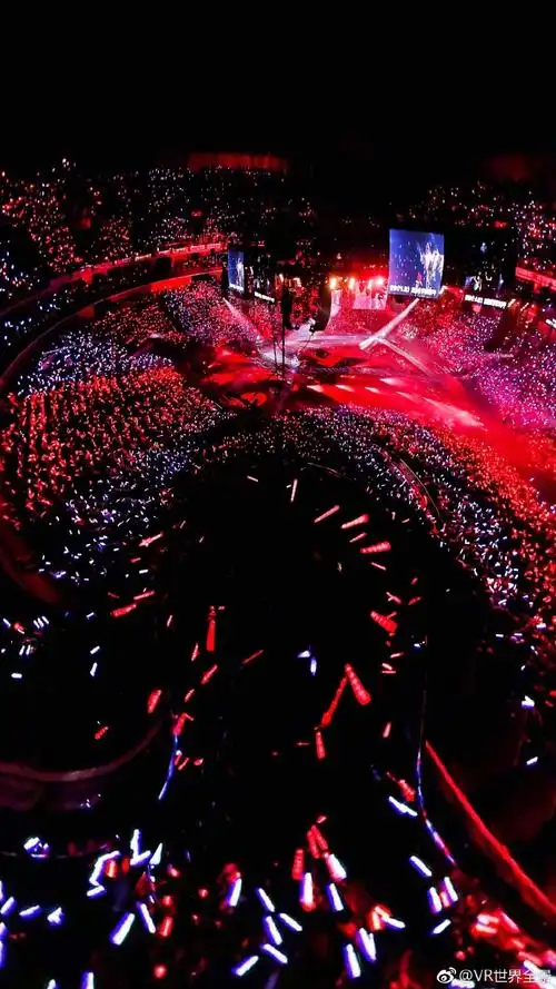 2017华晨宇火星演唱会#几张不一样视角的红海全景图,或许你喜欢吗?