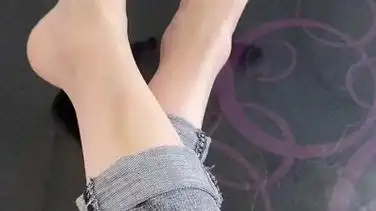 冬天了,你们还会穿凉鞋吗?