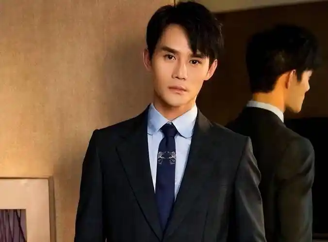 40岁王凯:父亲肺癌离世1个月,检查出肺部阴影,保命比红更重要_身体