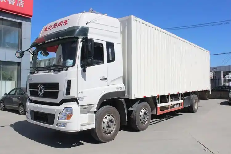 【东风商用车 天龙重卡 245马力 6x2 9.6米 国五翼开启厢式载货车(dfh