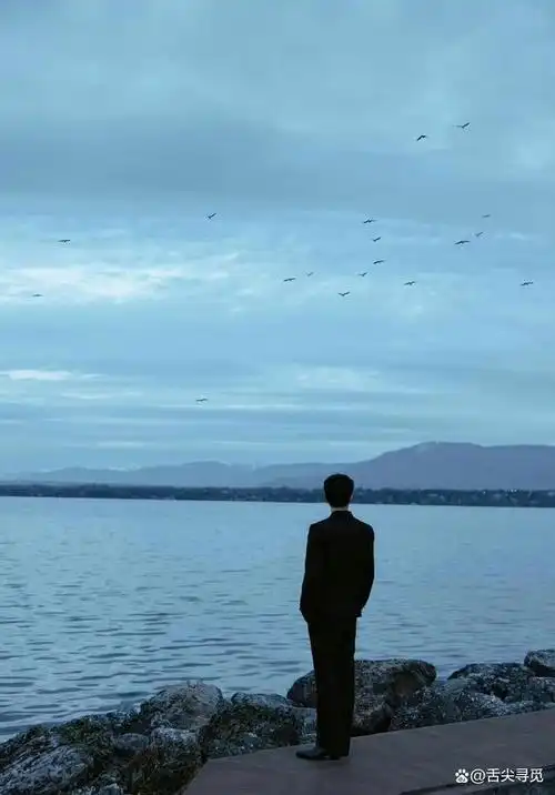 张艺兴海边大片