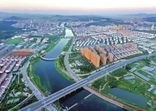 蓝天,青山,碧水,城区交相辉映的武义县城一