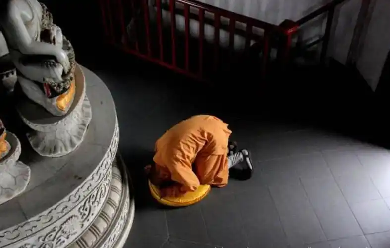 学会自己保佑自己,佛菩萨才会保佑你