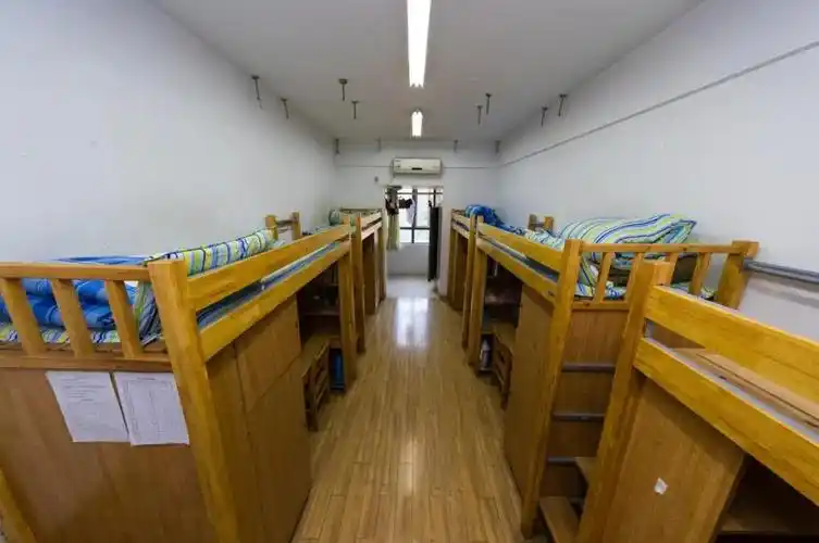 中华学霸说61华星班的他这样回忆母校