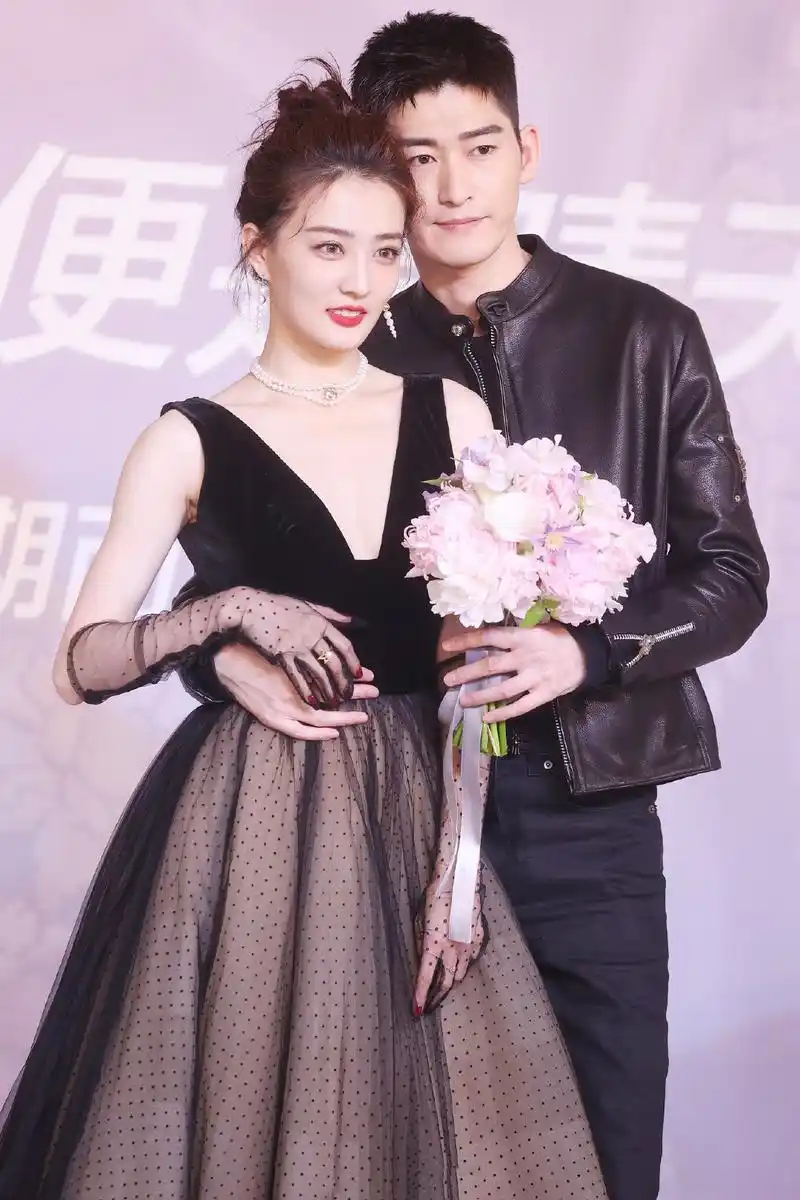 徐璐张翰新剧来了,一个帅气一个明媚,演绎情侣照的正确拍摄方式_手机