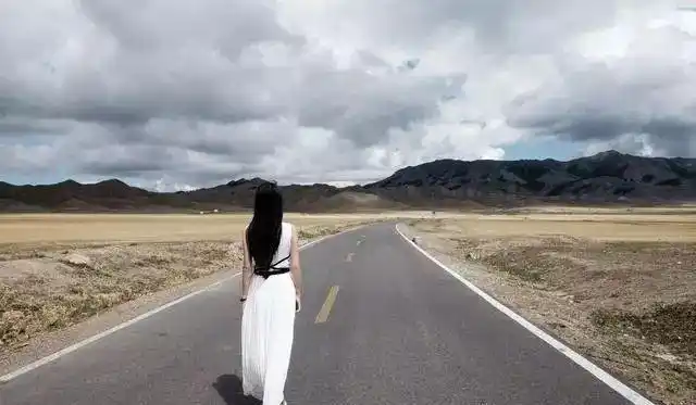 背影不同的背影让你有什么感受