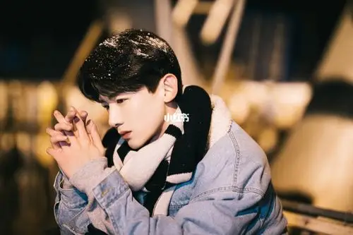 白敬亭壁纸67676767