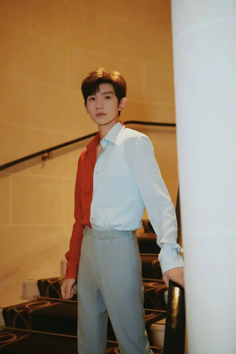 王源十八岁生日会即将来临,期待正能量少年带来大爆料!