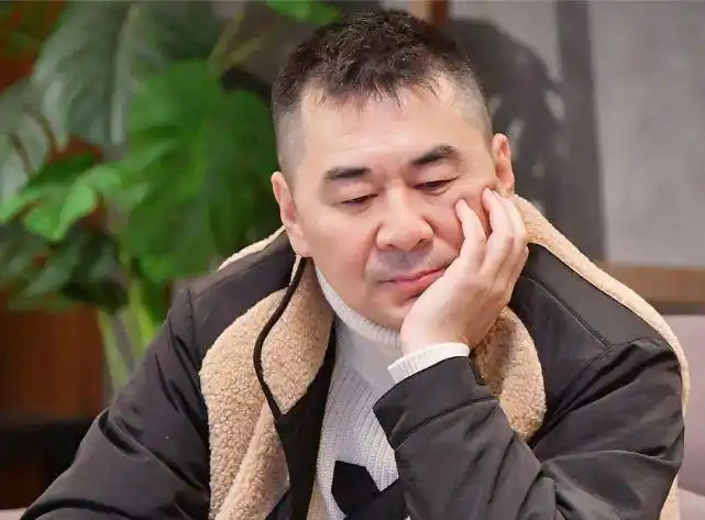 陈建斌又上热搜不是因为蒋勤勤而是因为39岁的他