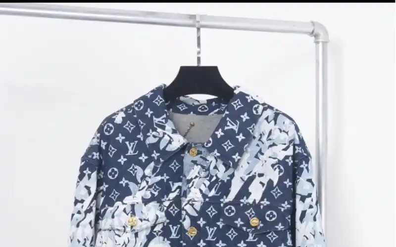 说一下高仿lv路易威登23fw海草白蓝满印牛仔夹克外套 46-52