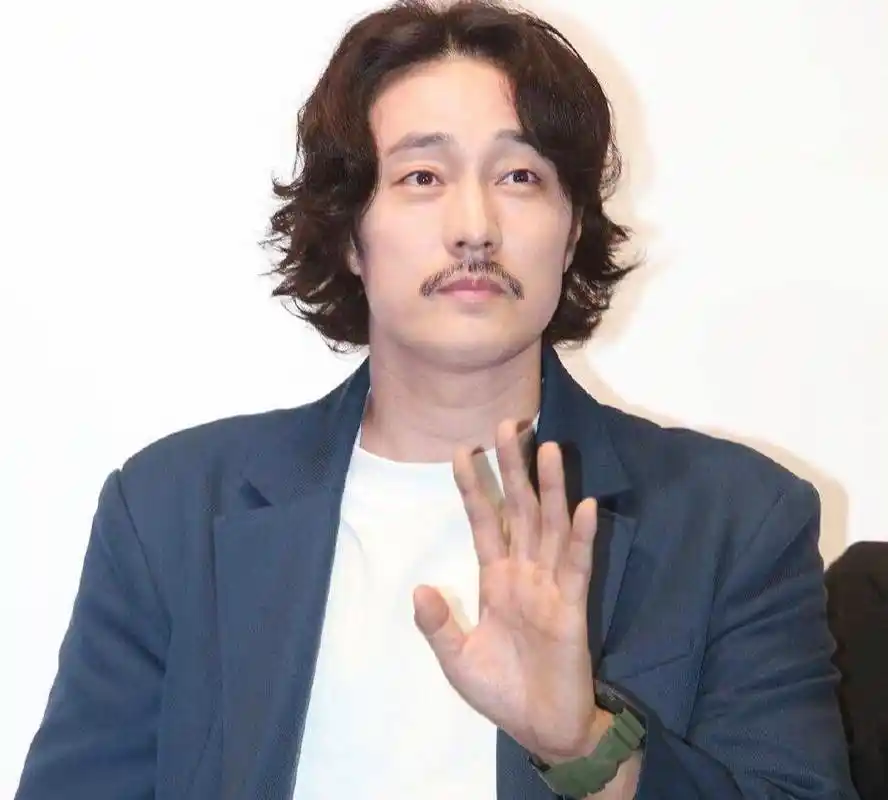 原创苏志燮近照韩剧男神变油腻中年大叔原来岁月并没有饶过谁