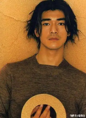 五官立体,棱角分明的金城武