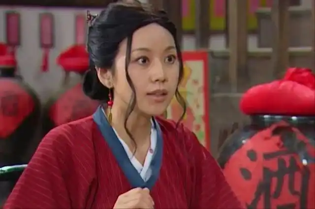 佟湘玉闫妮凭借武林外传家喻户晓与邹伟离婚后至今单身