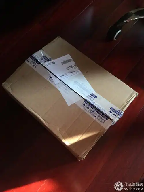 做好了下个月收邮政包裹的准备了,其他快递还在路上跑