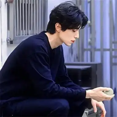 成熟优质高清韩系男生头像图片 高冷帅气2022最火爆微信男头_男生头像