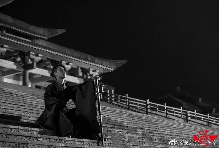 恭喜张艺兴第四张个人专辑《莲》「单平台」达成5000万销量新成绩!