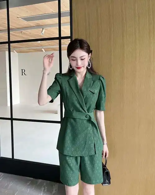 2022新款夏季时尚套装女西装领休闲成套搭配女装两件套优雅女神范