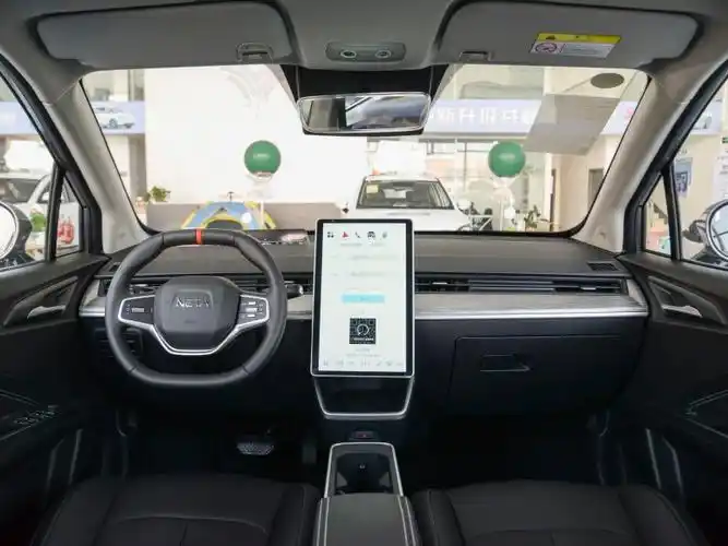 合众汽车 哪吒v 2022款 潮 400 行业版