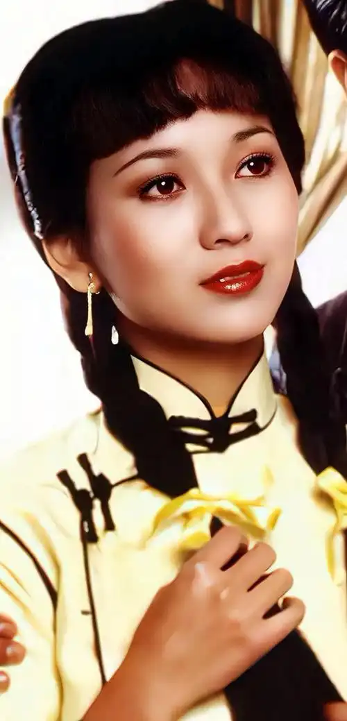 赵雅芝的上海滩电视剧(1980年版电视剧上海滩赵雅芝饰演冯程程)(7)