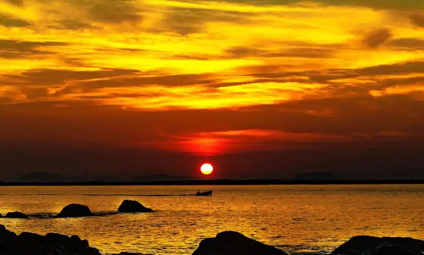 绚丽多彩的海上日出请欣赏_高清图集_新浪网