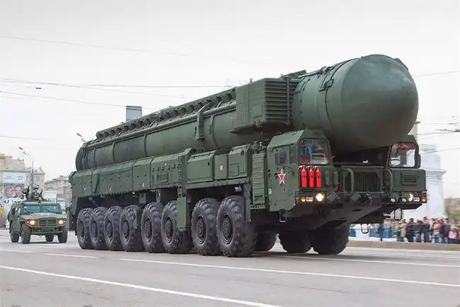 图为俄罗斯白杨m洲际战略核导弹