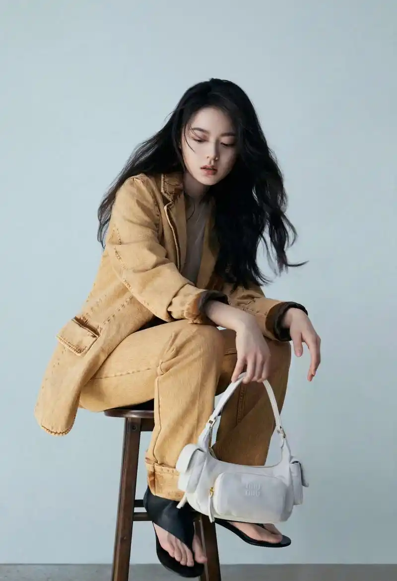 00后小仙女赵今麦的小脚丫真美,2019年,赵今麦主演了都市家庭剧《少年