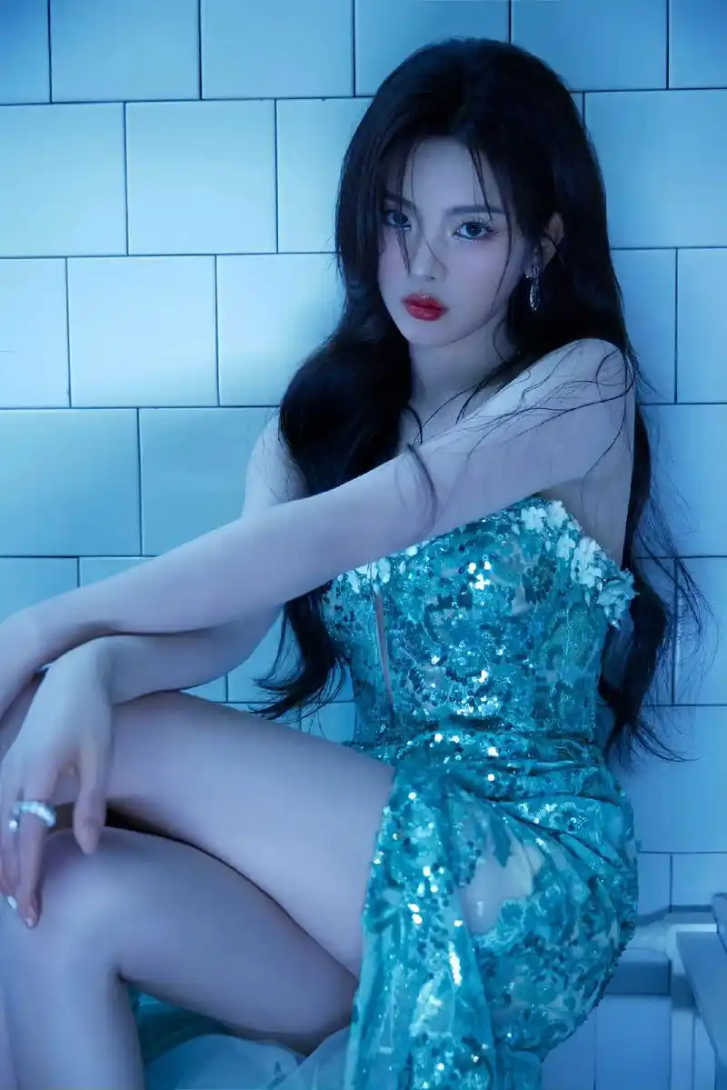 明星杨超越照片 - 抖音