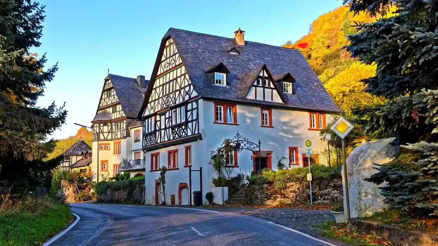 壁纸 德国,房屋,别墅,树木,阳光 3840x2160 uhd 4k 高清壁纸, 图片